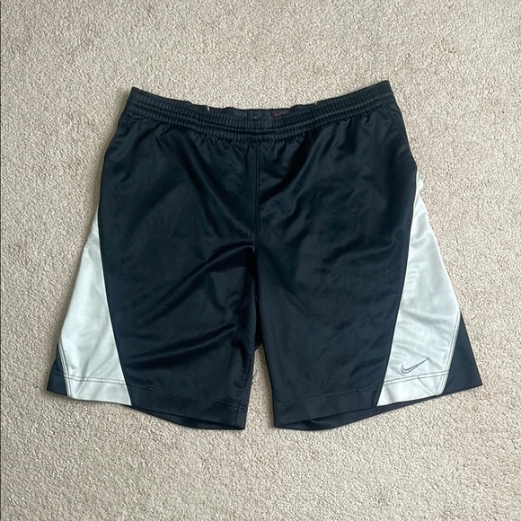 Nike Black and White Athletic Shorts Performance Fit - Picture 1 of 7